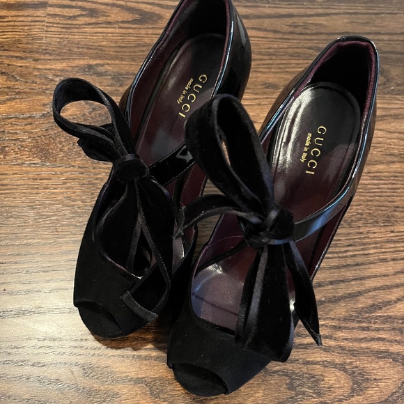 Vintage Gucci Heels - Picture 4 of 6